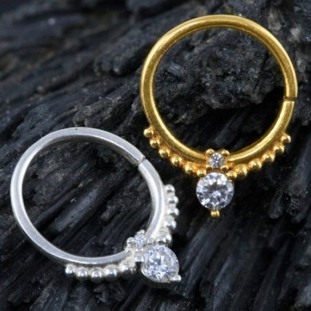 ARGOLA TORÇÃO PRATA C/ ZIRCÔNIA CA2 – BANHADO A OURO